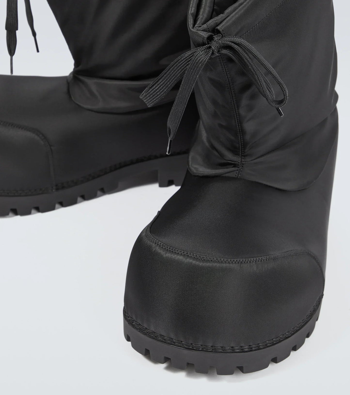 Balenciaga alska boots