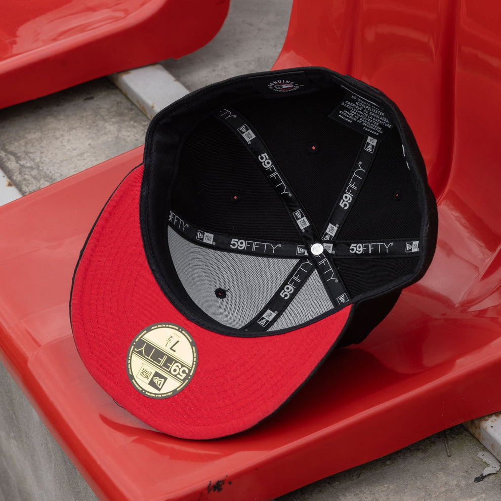 New Era NY Yankees Black Flame UV Red Fitted Cap