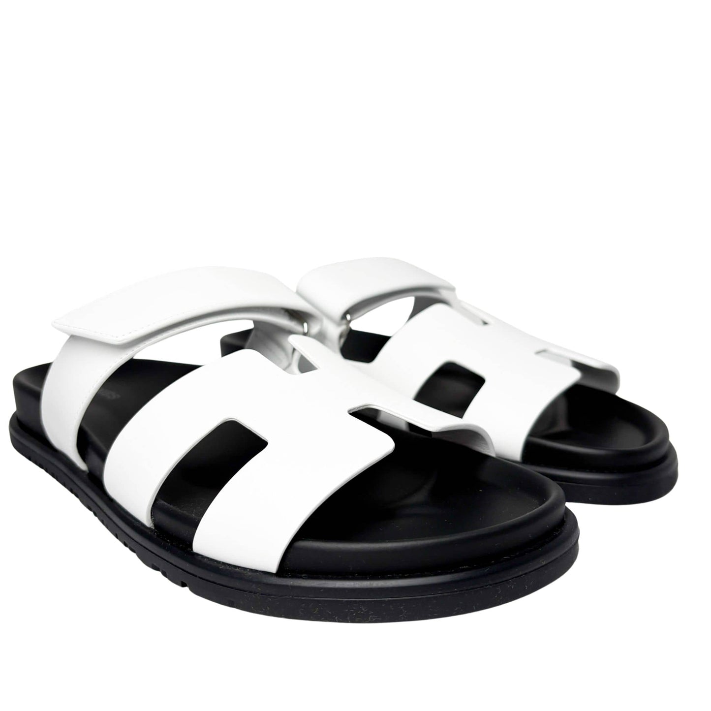 HERMÈS CHYPRE SANDALS ‘White’