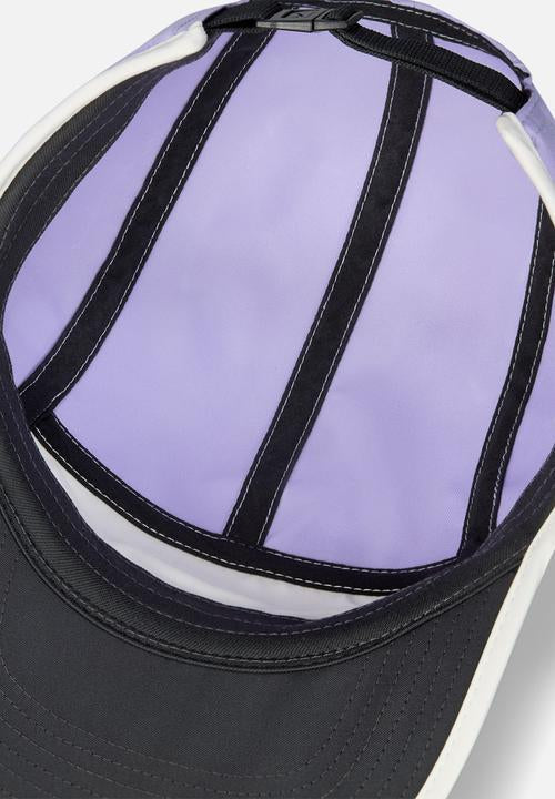 Nike Dri-Fit Fly Unstructured Swoosh Cap