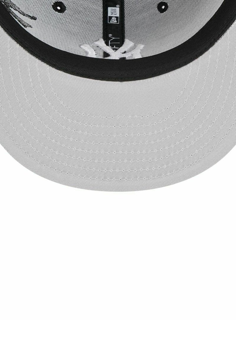 Black New York Yankees Gray Bottom Monotone Hummingbird City Art Side Patch New Era 59Fifty