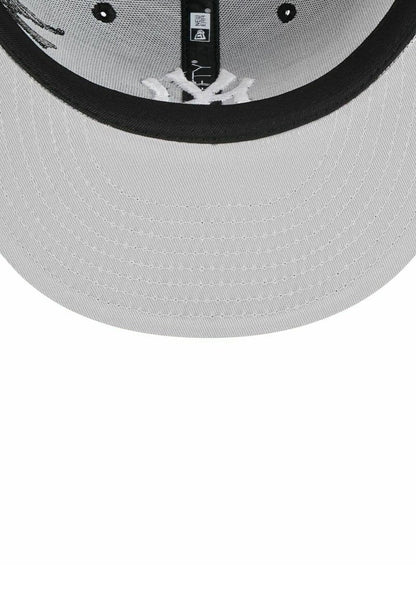 Black New York Yankees Gray Bottom Monotone Hummingbird City Art Side Patch New Era 59Fifty