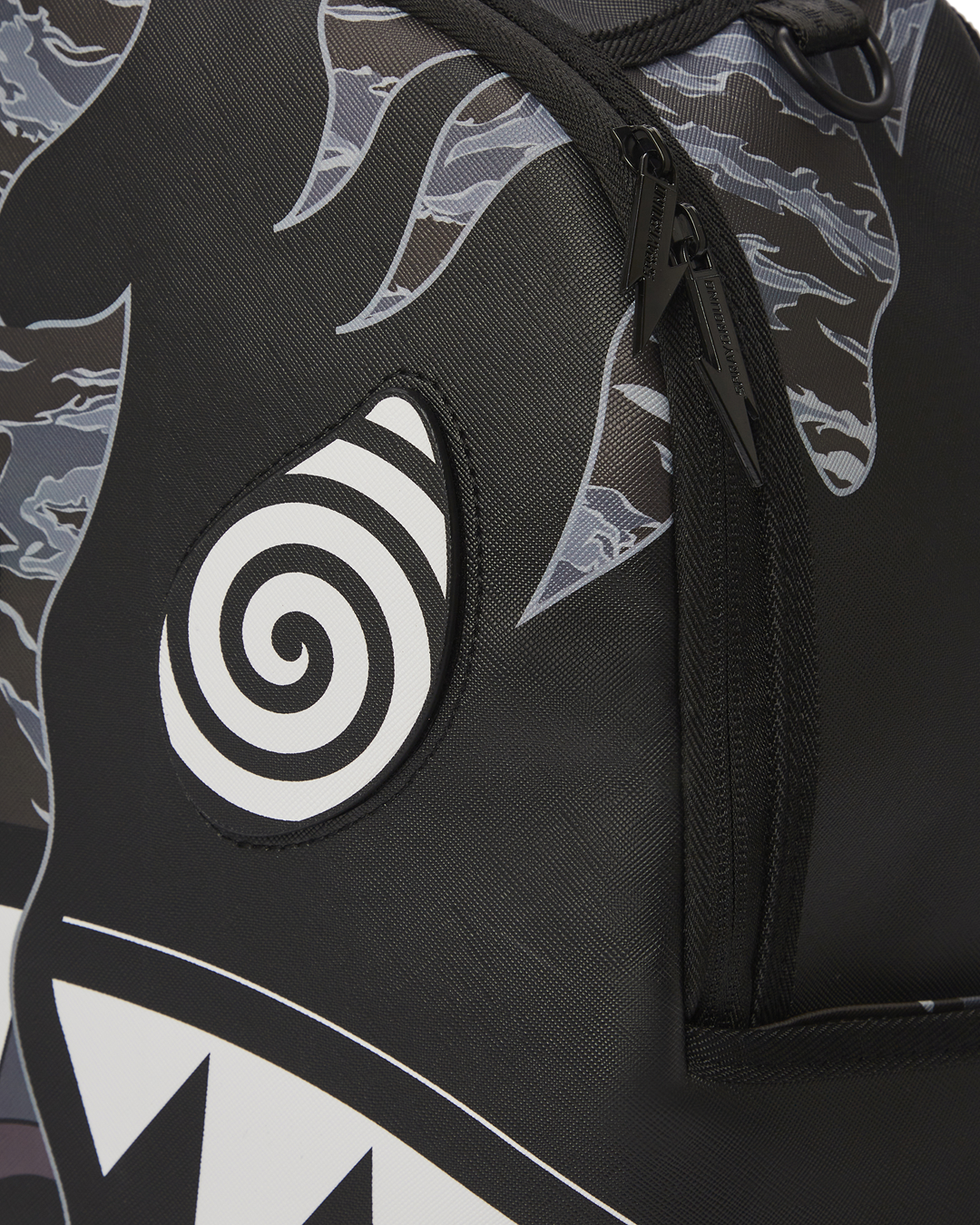 Sprayground Dazed And Shark Backpack (DLXV)