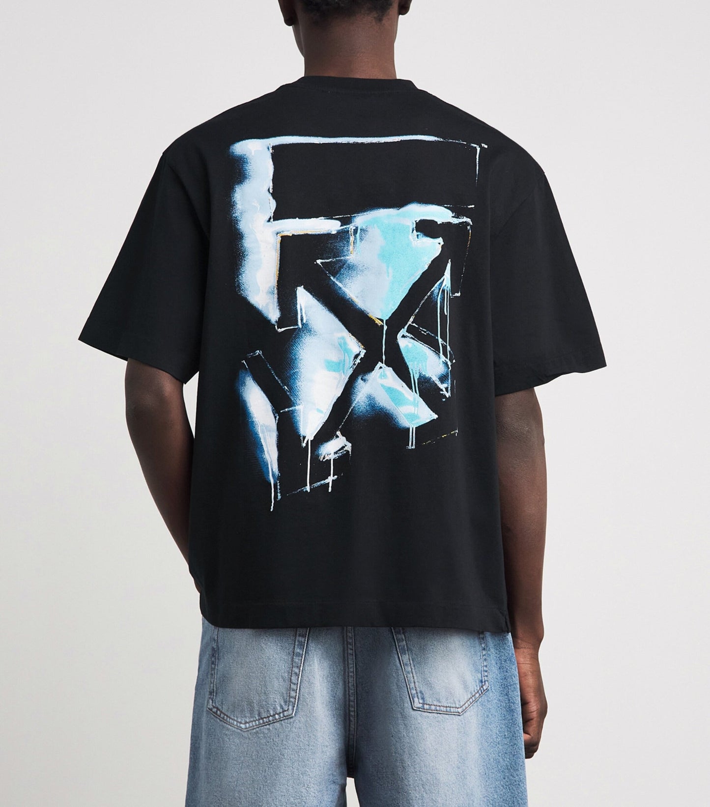 Off-White Cotton Spray Arrow T-Shirt - "Black"